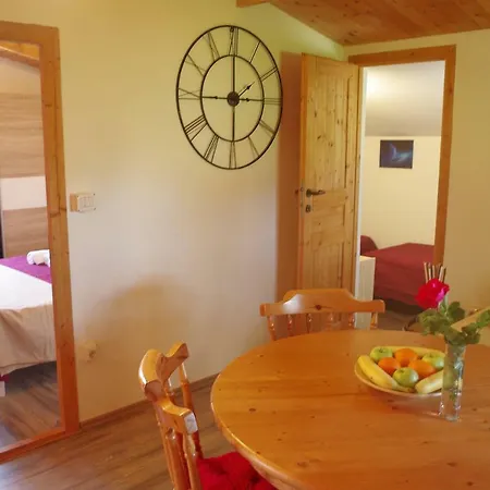 펜션 Dream House For 4 Pax In Muntic With Pool *