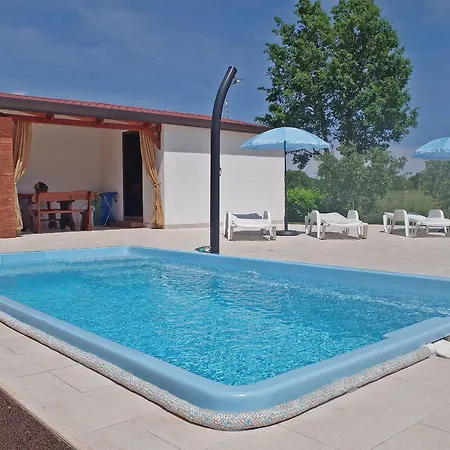 Dream House For 4 Pax In Muntic With Pool Holiday home Pula